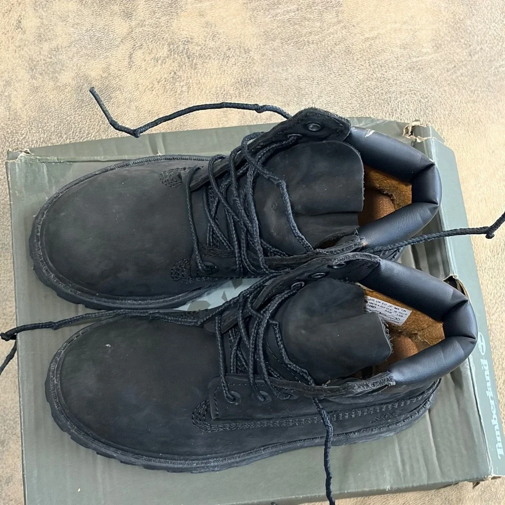 Timberland *some damage